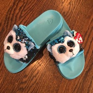 Girls flip flops